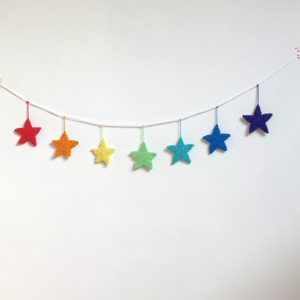 Guirlande ribambelle de petites étoiles multicolores…