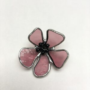 Broche fleur stylisée – vitrail Tiffany – vieux-rose